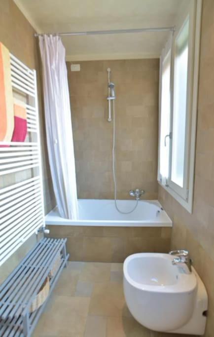 Savorgnan Tricamere Con Terrazza Apartamento Veneza